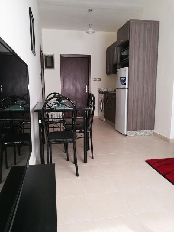 Cozy Dair Ghbar apartment Amman Bagian luar foto