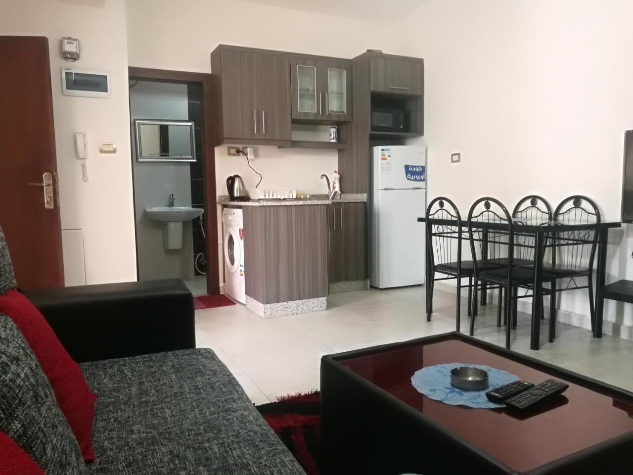 Cozy Dair Ghbar apartment Amman Bagian luar foto